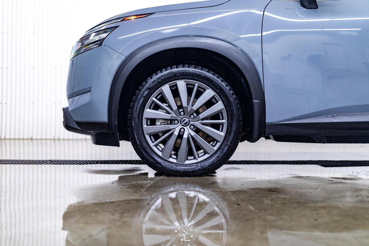 2023 Nissan Pathfinder AWD SL Leather Roof Nav BCam Red Deer AB