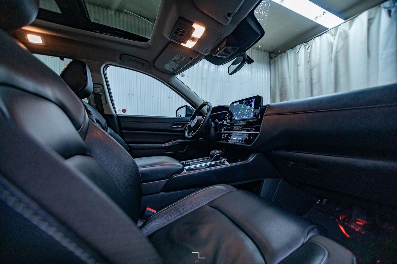 2023 Nissan Pathfinder AWD SL Leather Roof Nav BCam Red Deer AB