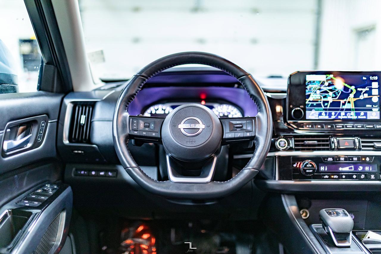 2023 Nissan Pathfinder AWD SL Leather Roof Nav BCam Red Deer AB