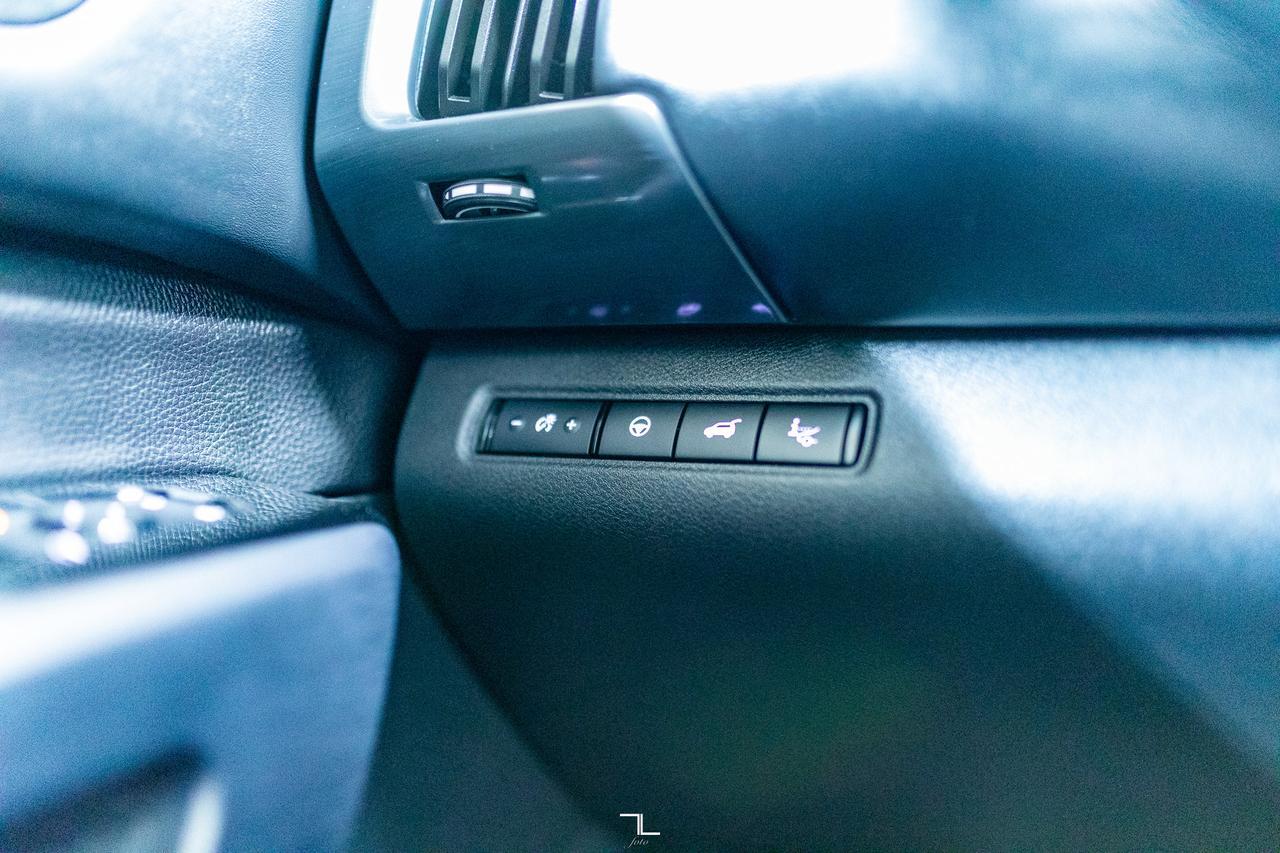 2023 Nissan Pathfinder AWD SL Leather Roof Nav BCam Red Deer AB