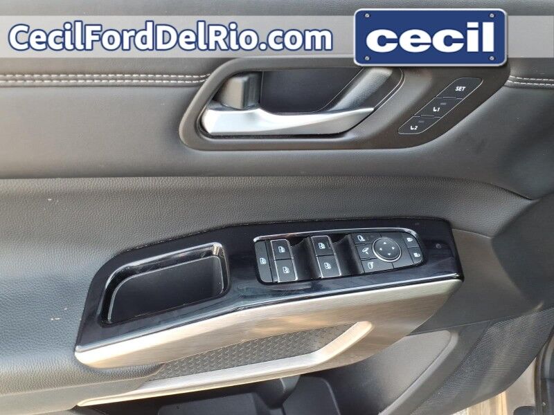 2023 Nissan Pathfinder Platinum Del Rio TX