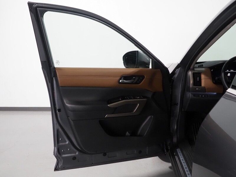 2023 Nissan Pathfinder Platinum *HEADS-UP DISPLAY, NAVIGATION, PANO MOONROOF, ADAPTIVE CRUISE, SAFETY ALERTS, CLIMATE SEATS, 2ND ROW CAPTAINS, NAPPA LEATHER, 20 INCH WHEELS, BOSE AUDIO, APPLE & ANDROID Round Rock TX