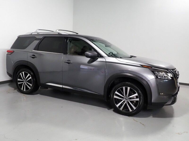 2023 Nissan Pathfinder Platinum *HEADS-UP DISPLAY, NAVIGATION, PANO MOONROOF, ADAPTIVE CRUISE, SAFETY ALERTS, CLIMATE SEATS, 2ND ROW CAPTAINS, NAPPA LEATHER, 20 INCH WHEELS, BOSE AUDIO, APPLE & ANDROID