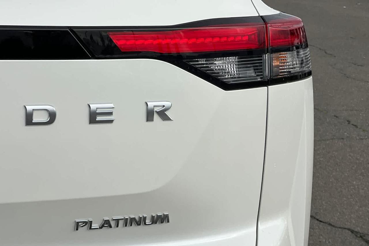 2023 Nissan Pathfinder Platinum Roseville CA