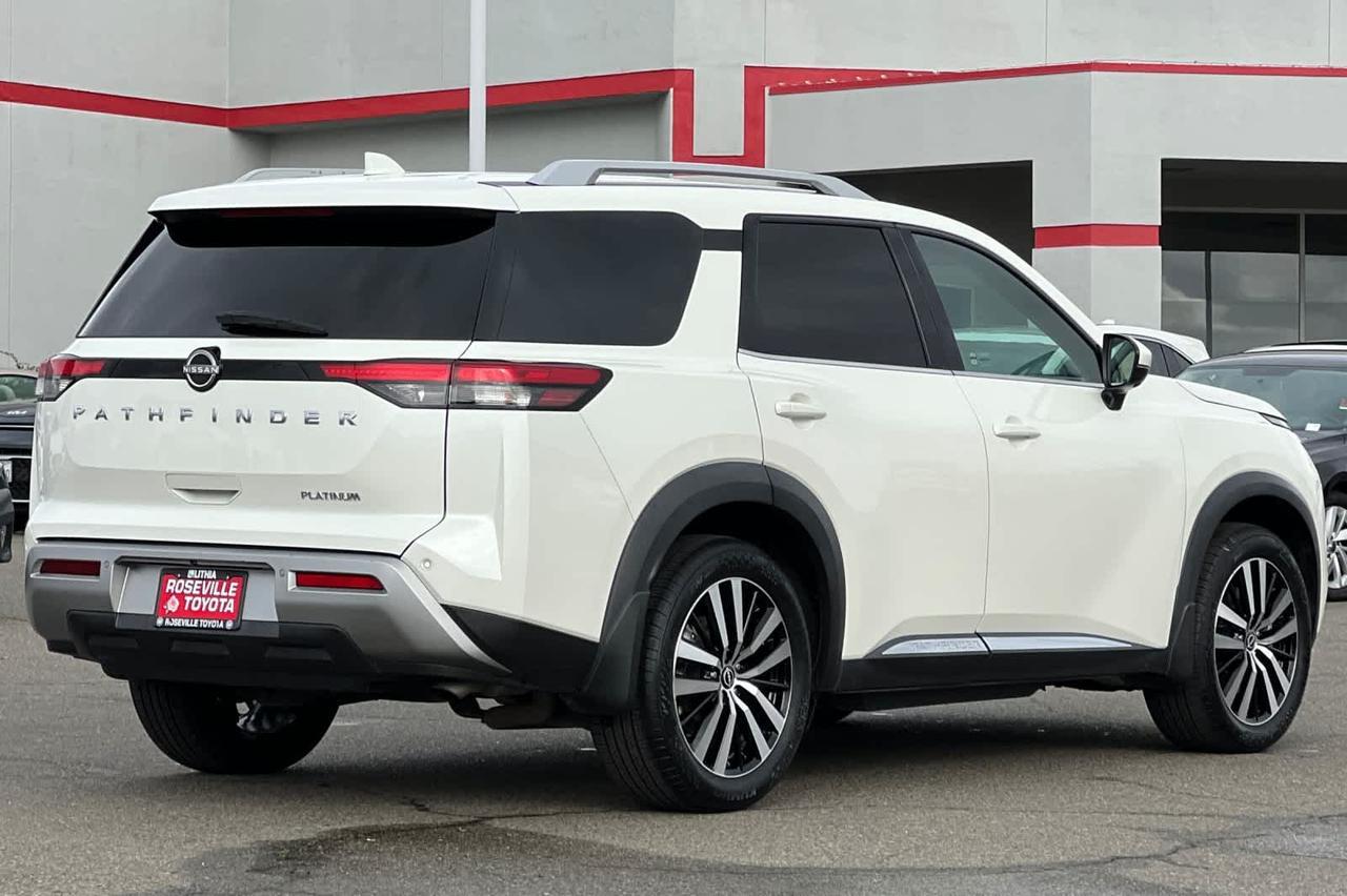 2023 Nissan Pathfinder Platinum