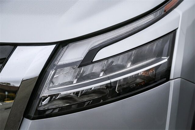 2023 Nissan Pathfinder Platinum Tacoma WA