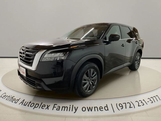 2023 Nissan Pathfinder S 4WD's photo