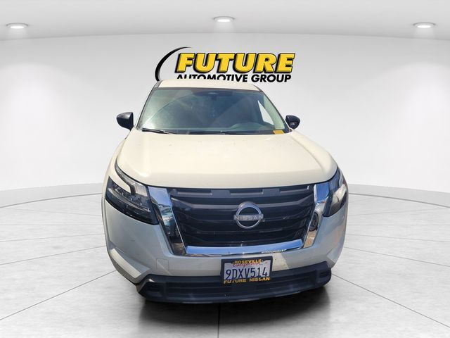 2023 Nissan Pathfinder S