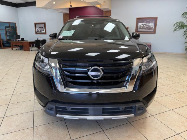 2023 Nissan Pathfinder SL 4WD