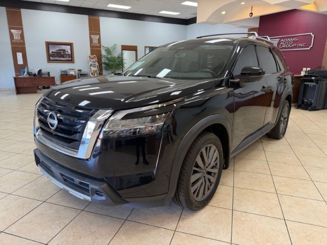 2023 Nissan Pathfinder SL 4WD
