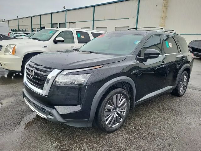 2023 Nissan Pathfinder SL 4WD