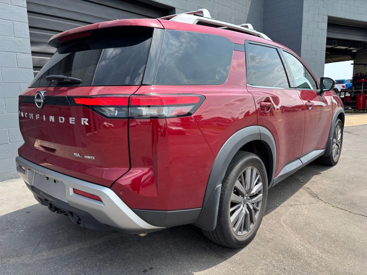 2023 Nissan Pathfinder SL 4WD Franklin OH