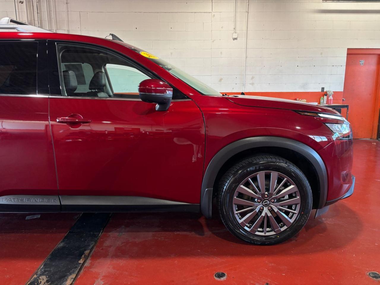 2023 Nissan Pathfinder SL 4WD Franklin OH