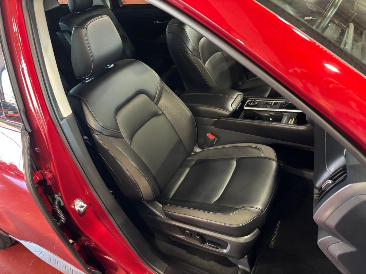 2023 Nissan Pathfinder SL 4WD Franklin OH