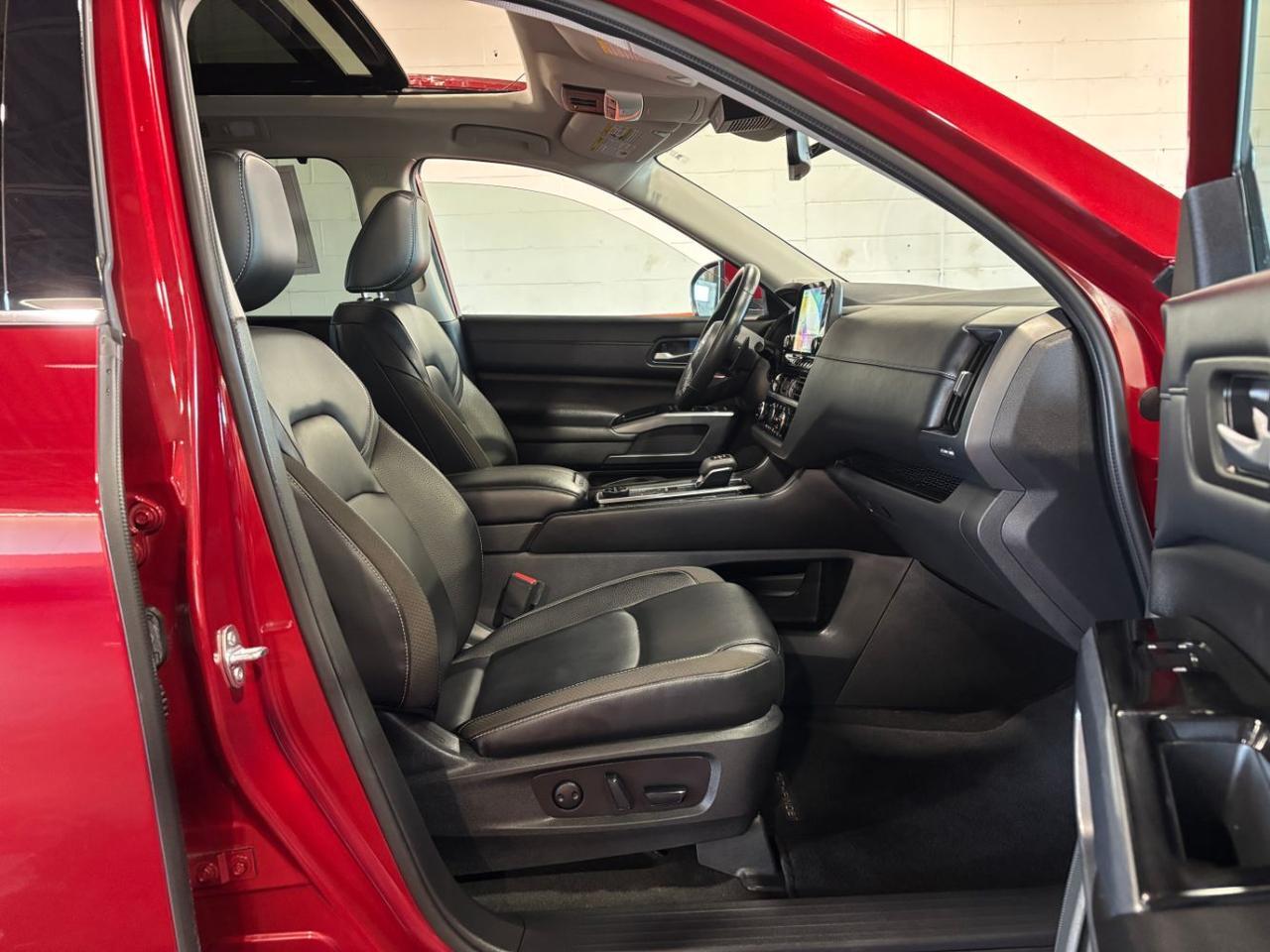 2023 Nissan Pathfinder SL 4WD Franklin OH