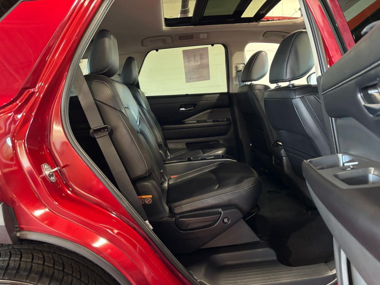 2023 Nissan Pathfinder SL 4WD Franklin OH