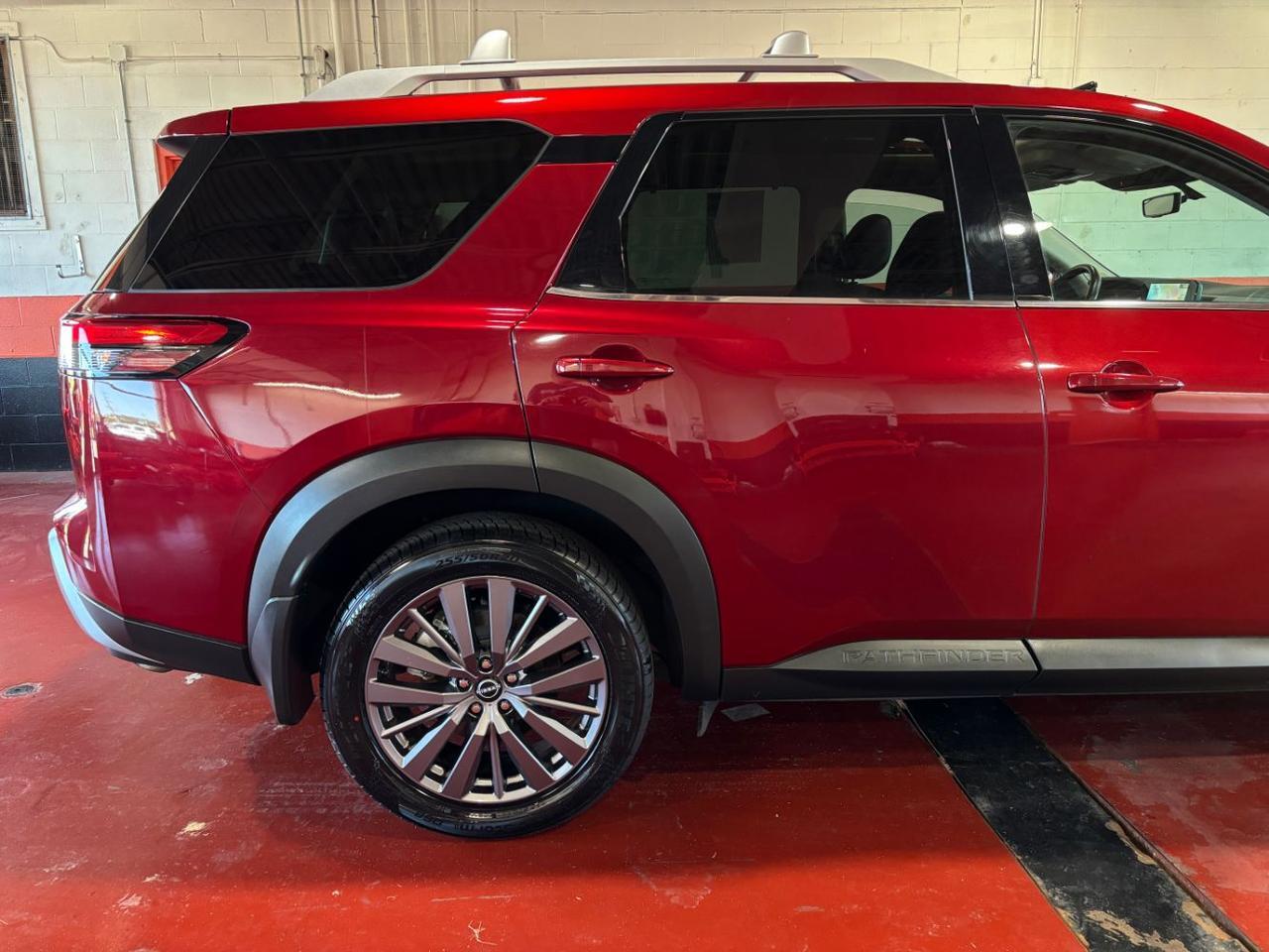 2023 Nissan Pathfinder SL 4WD Franklin OH