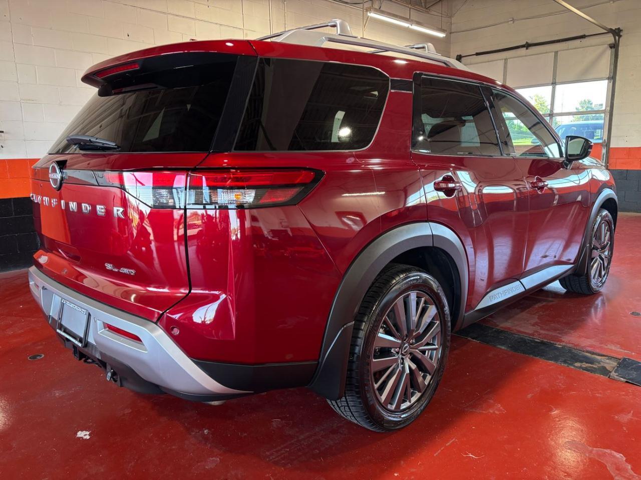 2023 Nissan Pathfinder SL 4WD Franklin OH