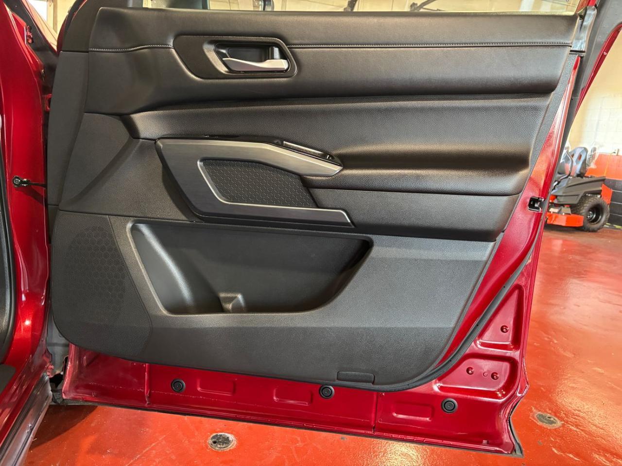 2023 Nissan Pathfinder SL 4WD Franklin OH