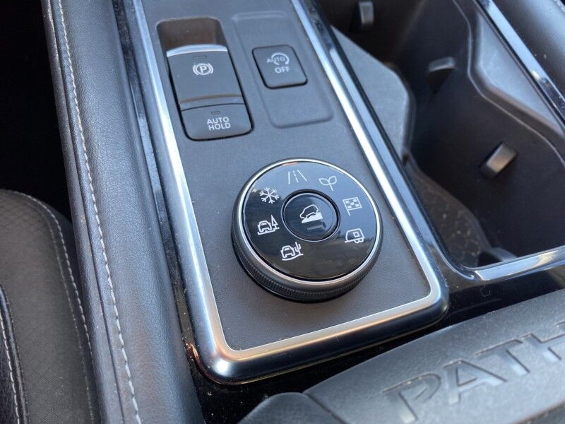 2023 Nissan Pathfinder SL Bristol  PA