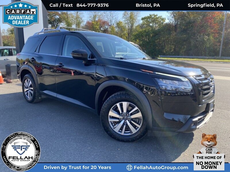 2023 Nissan Pathfinder SL