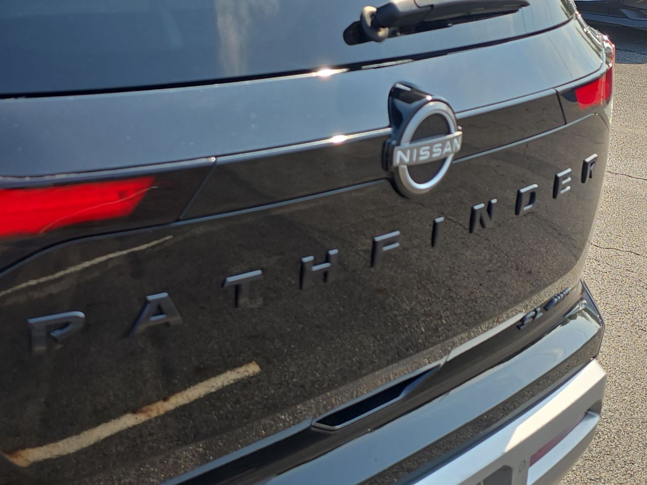 2023 Nissan Pathfinder SL Columbus OH