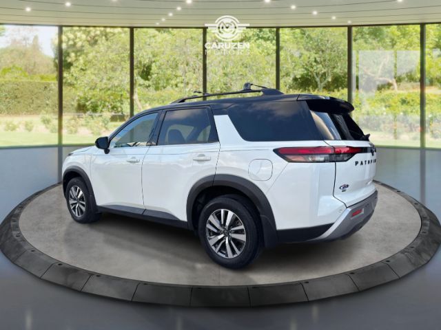 2023 Nissan Pathfinder SL FWD