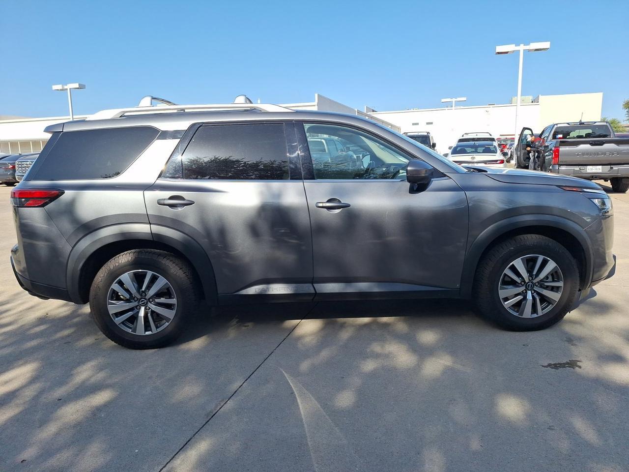 2023 Nissan Pathfinder SL Hurst TX