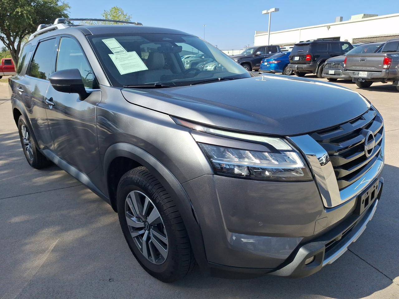 2023 Nissan Pathfinder SL Hurst TX