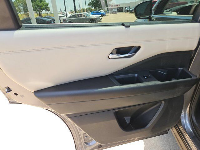 2023 Nissan Pathfinder SL Hurst TX