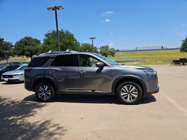 2023 Nissan Pathfinder SL Hurst TX