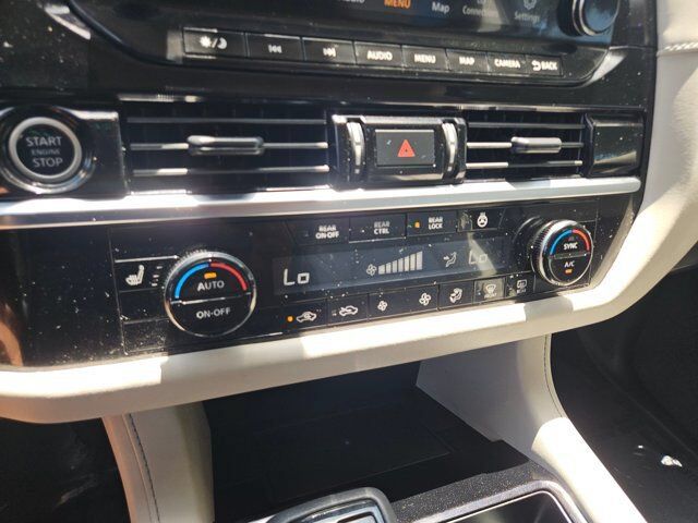 2023 Nissan Pathfinder SL Hurst TX