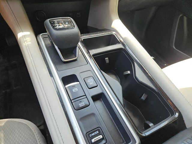 2023 Nissan Pathfinder SL Hurst TX