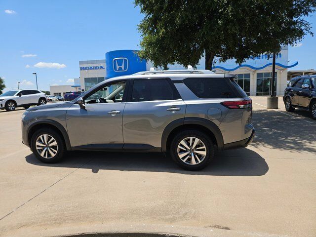 2023 Nissan Pathfinder SL Hurst TX