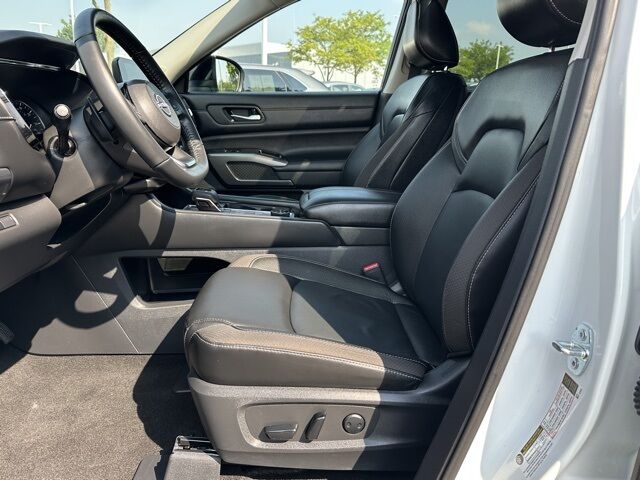 2023 Nissan Pathfinder SL Hoffman Estates IL