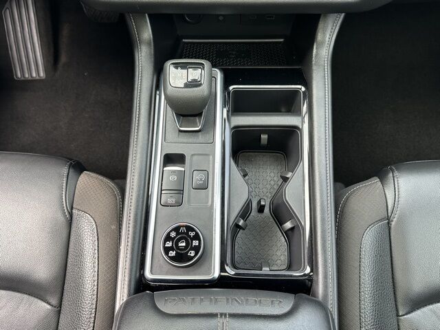 2023 Nissan Pathfinder SL Hoffman Estates IL