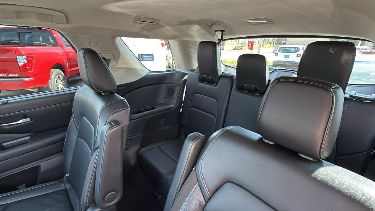 2023 Nissan Pathfinder SL Medford MA