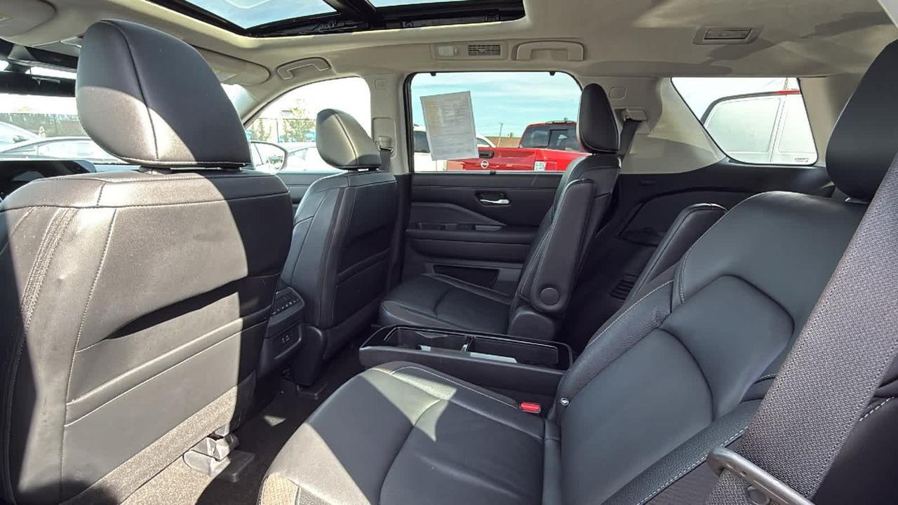 2023 Nissan Pathfinder SL Medford MA