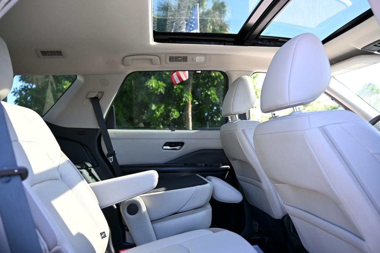 2023 Nissan Pathfinder SL Lake Worth FL