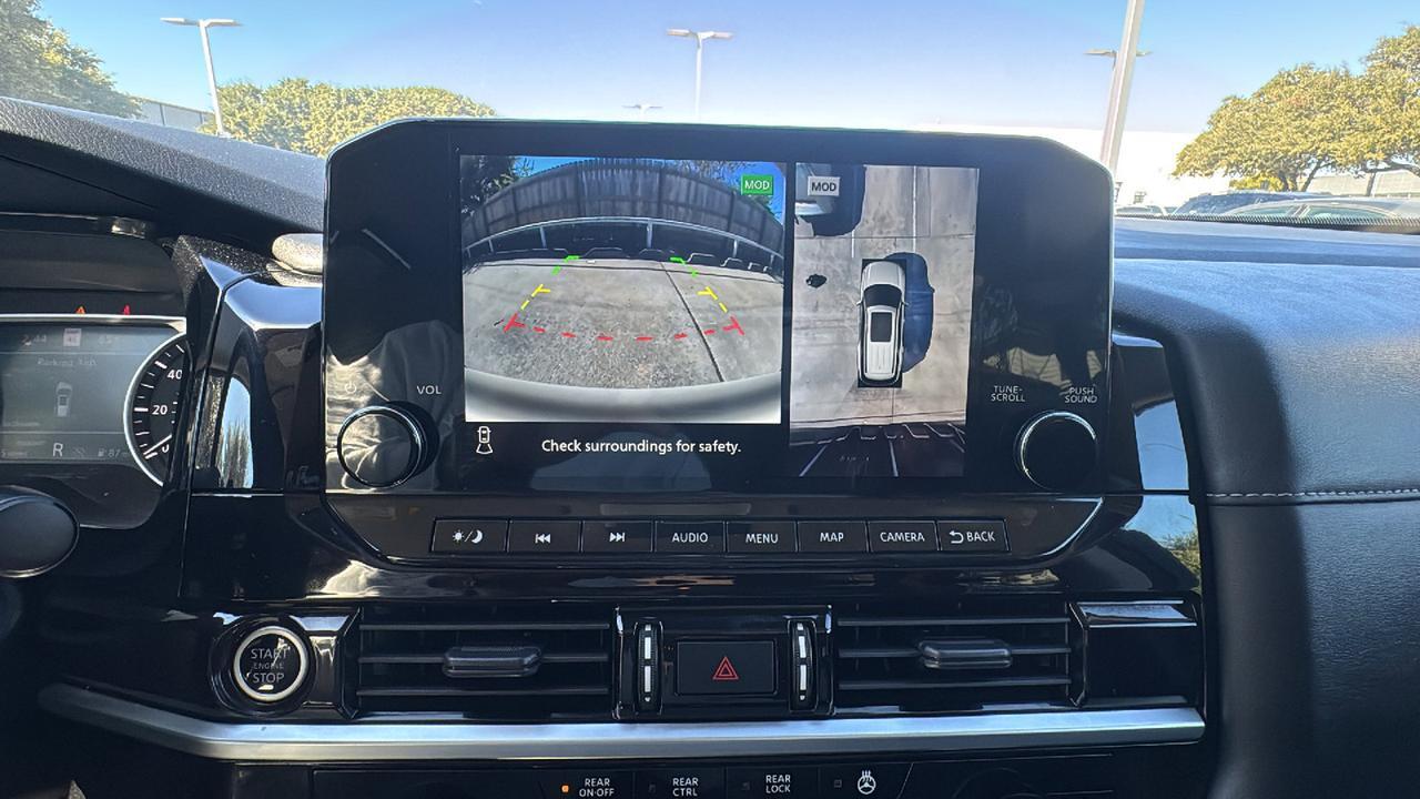 2023 Nissan Pathfinder SL  Selma TX