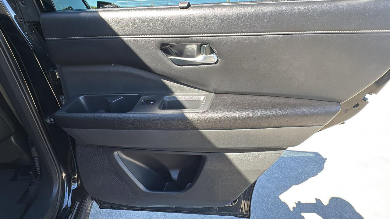 2023 Nissan Pathfinder SL  Selma TX