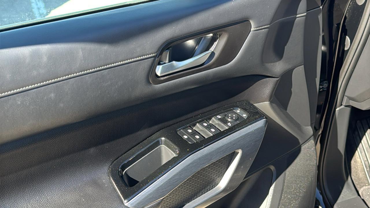 2023 Nissan Pathfinder SL  Selma TX