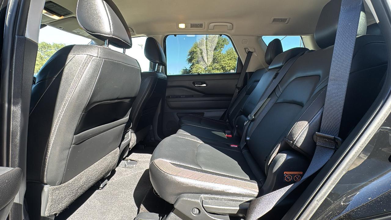 2023 Nissan Pathfinder SL  Selma TX