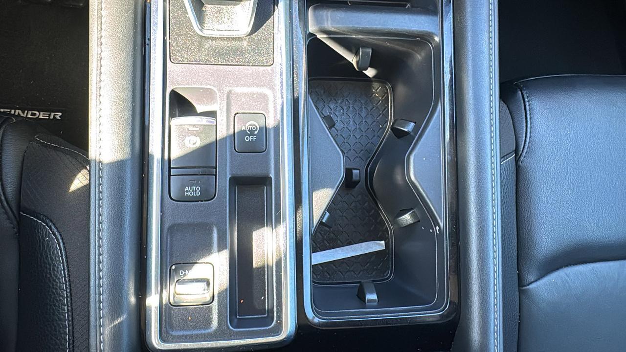 2023 Nissan Pathfinder SL  Selma TX