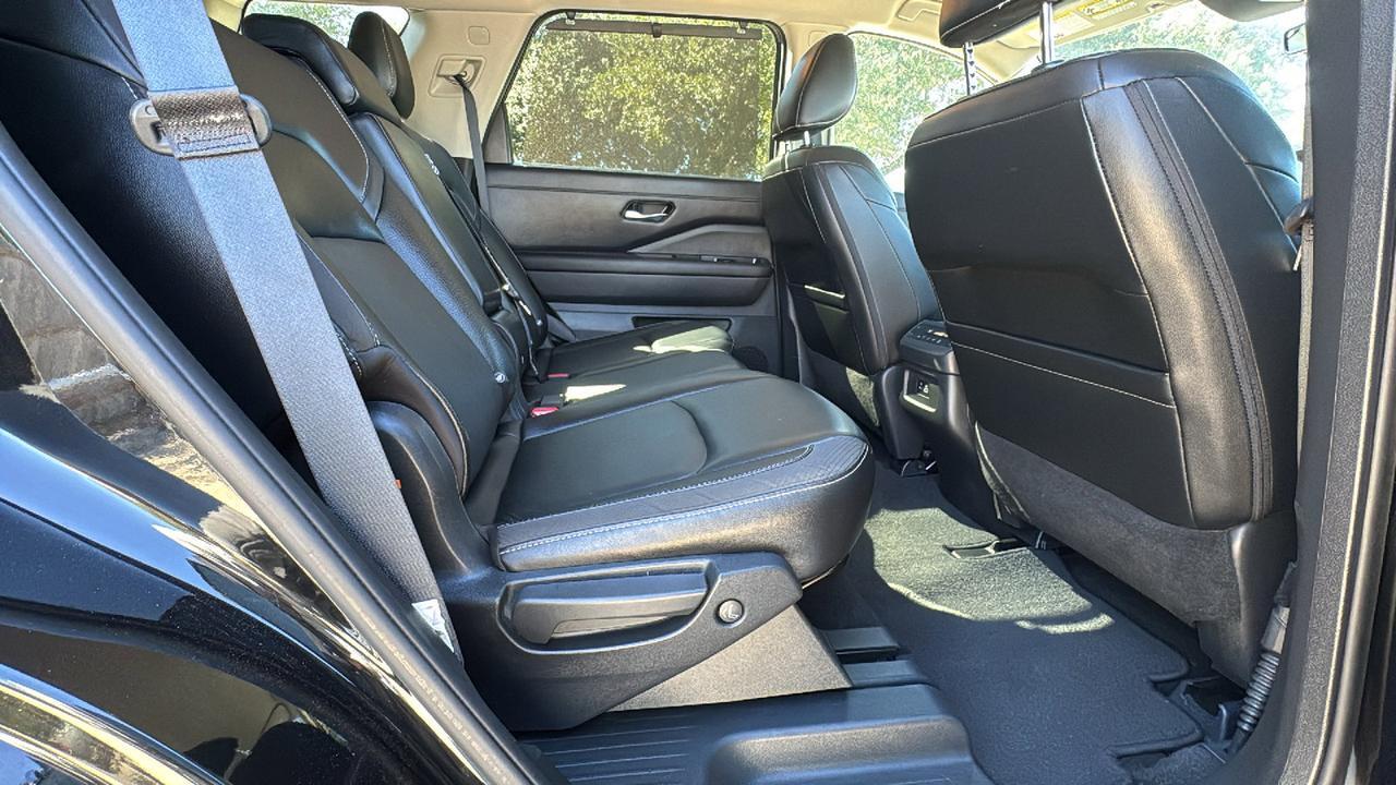 2023 Nissan Pathfinder SL  Selma TX