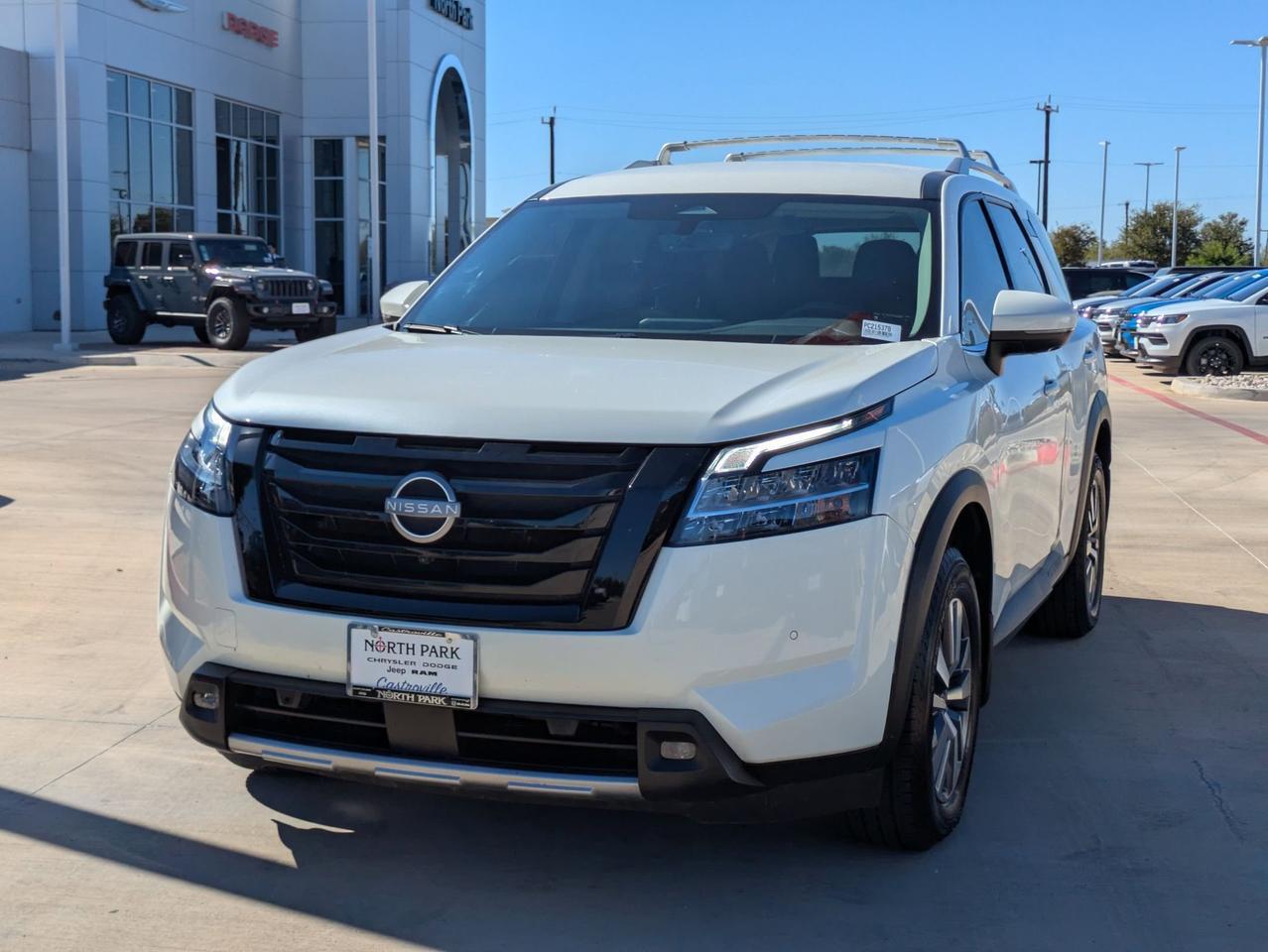 2023 Nissan Pathfinder SL Castroville TX