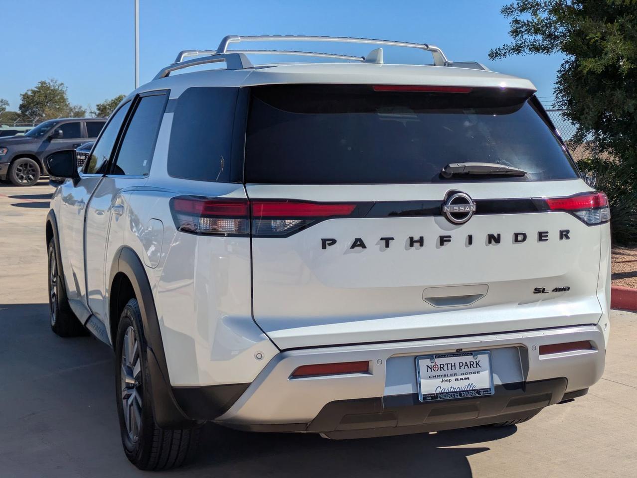 2023 Nissan Pathfinder SL Castroville TX