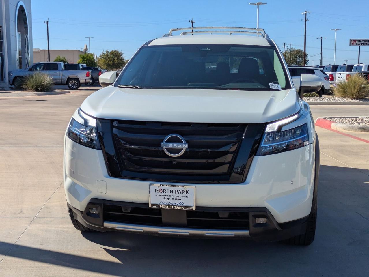 2023 Nissan Pathfinder SL Castroville TX