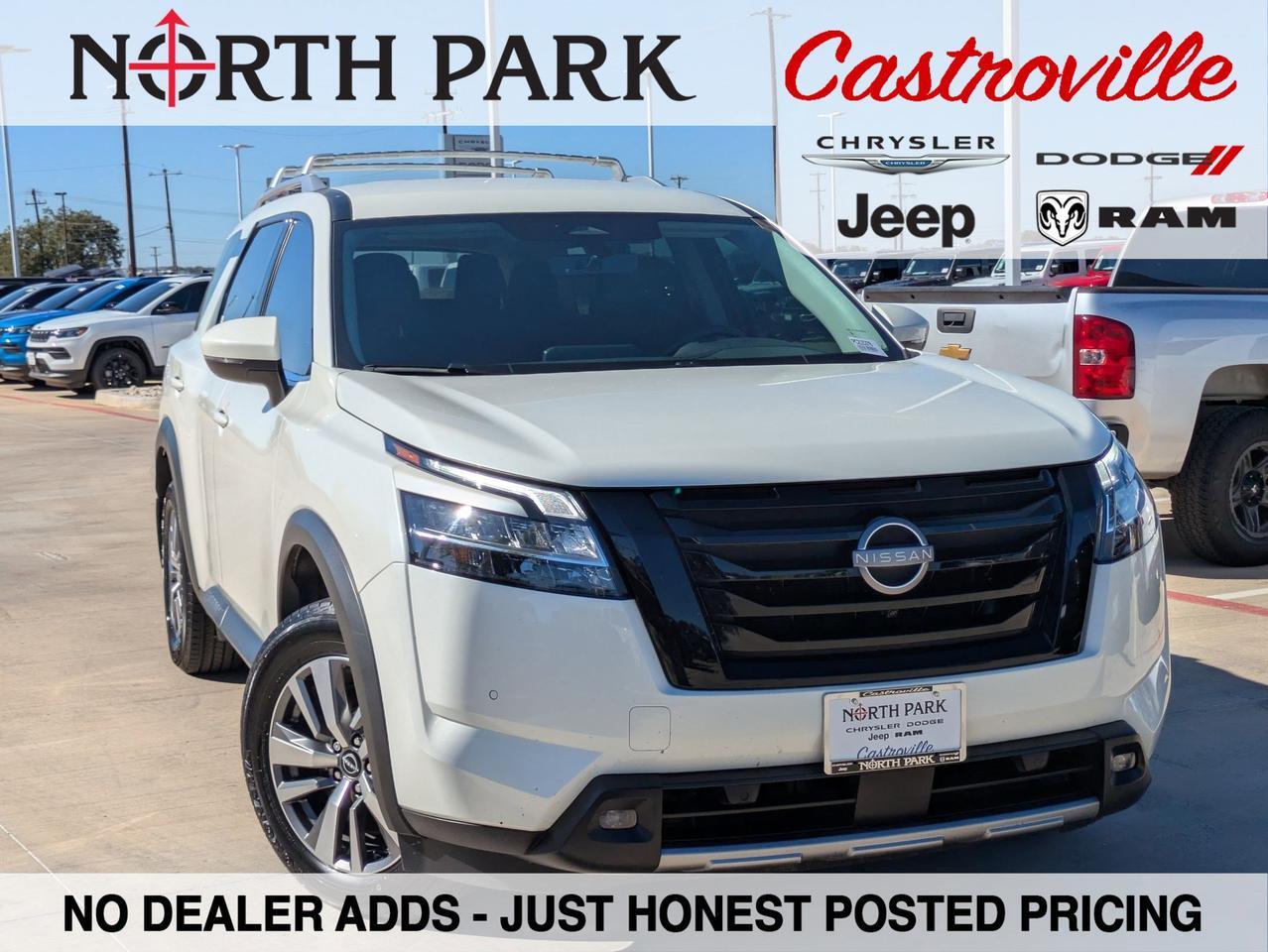 2023 Nissan Pathfinder SL