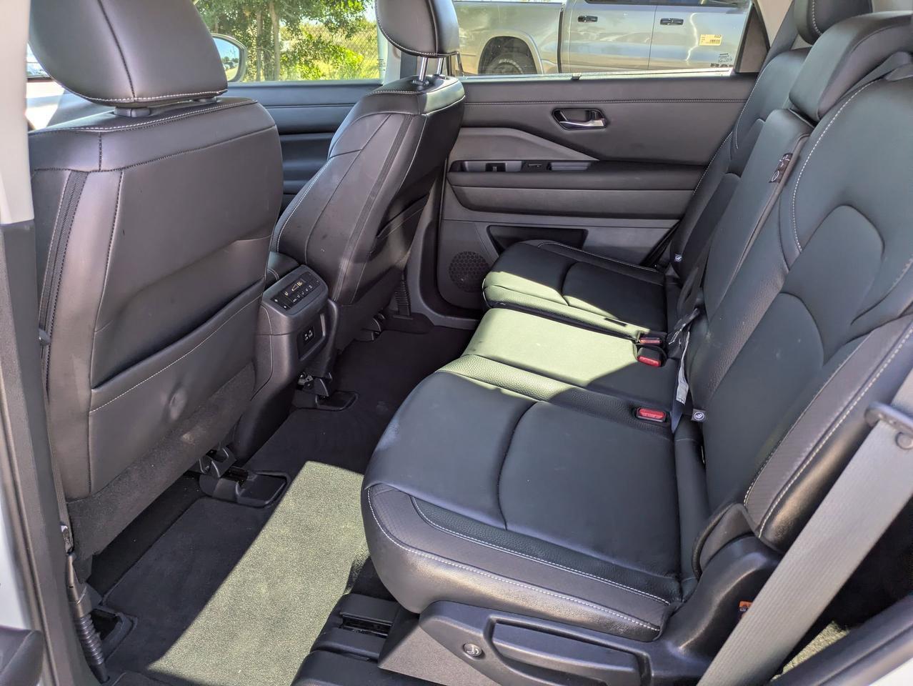 2023 Nissan Pathfinder SL Castroville TX